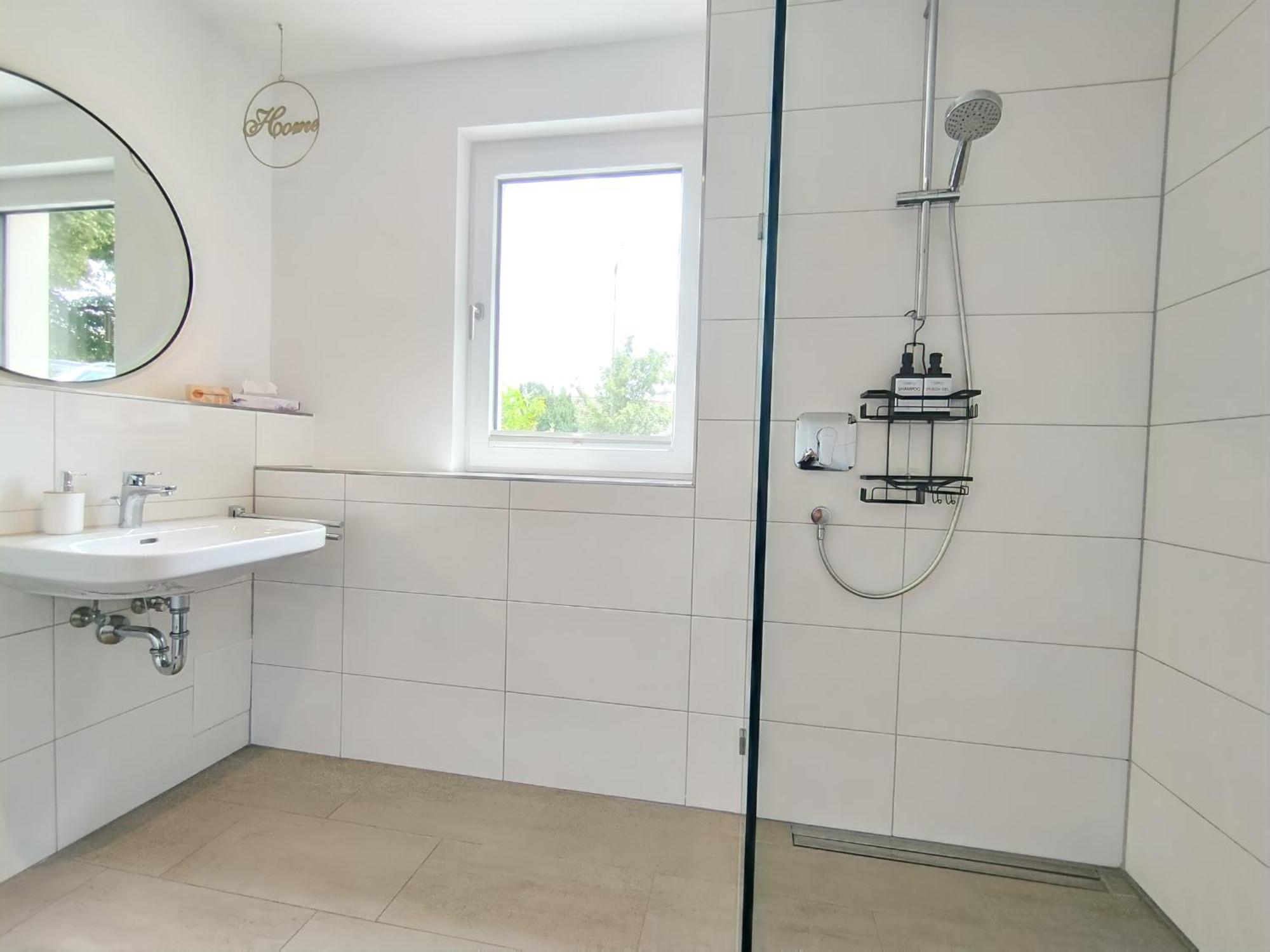 Cityvibe Apartment Fuer Bis Zu 4 Erlangen Eksteriør bilde